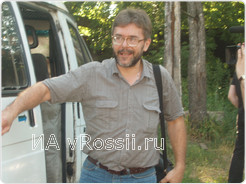 Из Москвы черепаха ехала в сопровождении директора экзотариума Сергея Рябова