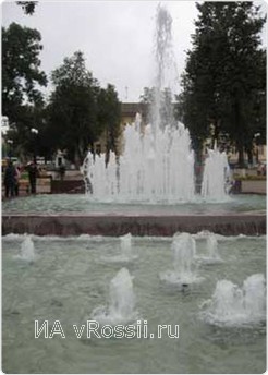 Фонтан в Театральном сквере в Туле
