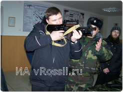 Алексей Величко познакомился с вооружением брянского отряда 