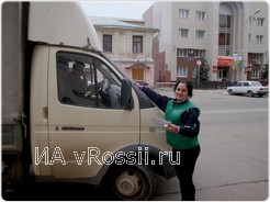 Все хозяева своих железных коней внимательно отнеслись к стикерам