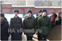 Равнение на ветеранов!